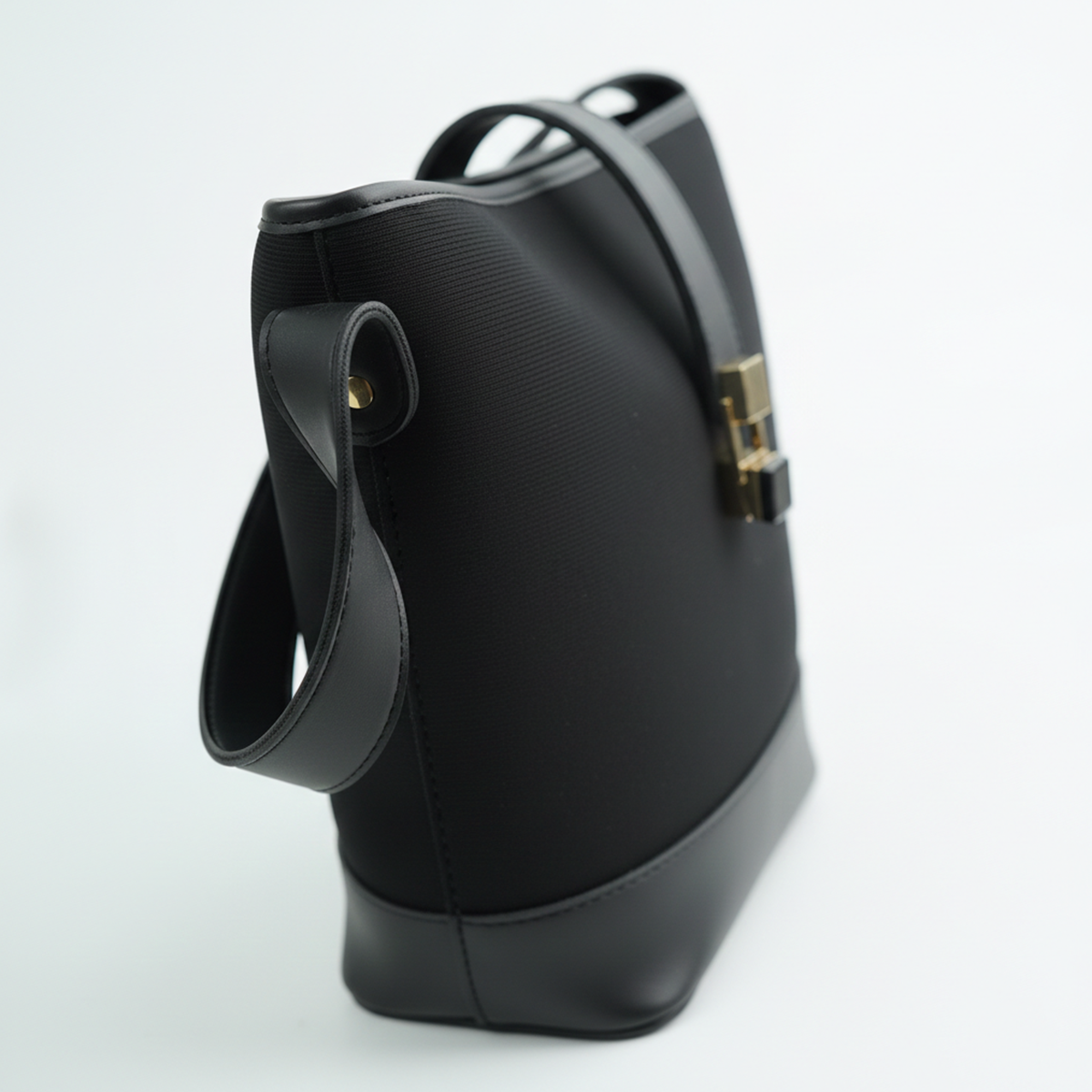 Solea Bucket Bag Black