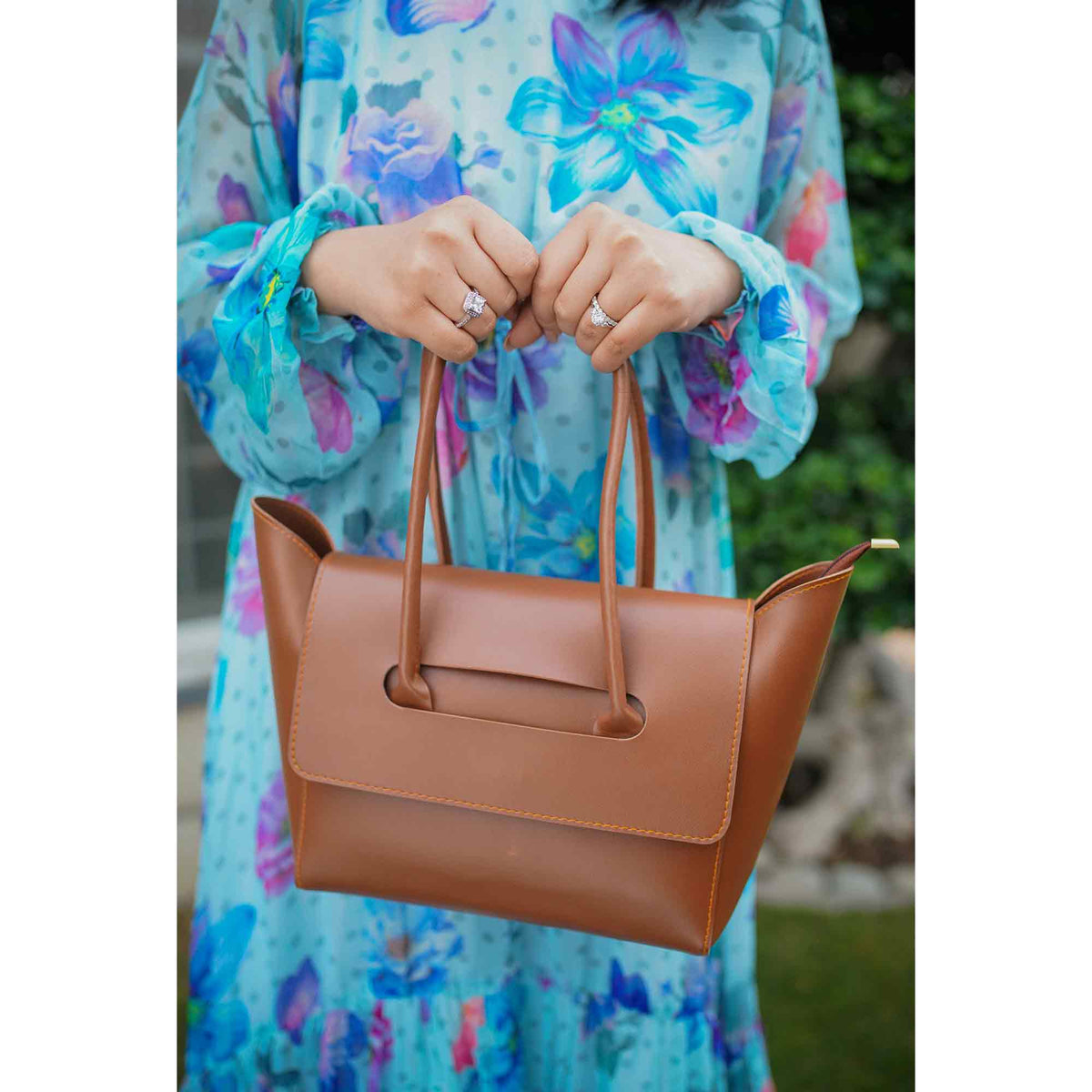 Globe Bag Peach - astorebags.pk